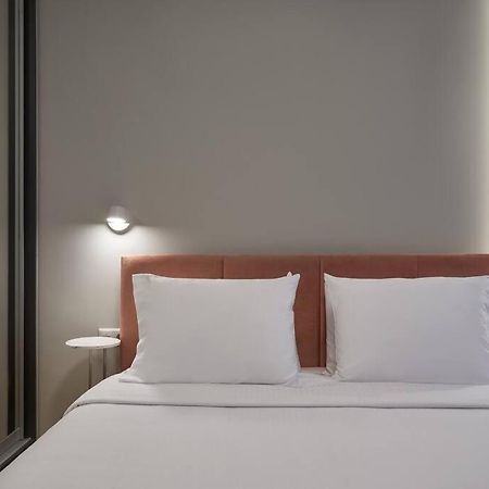 Apartamento Little Gem: Modern Urban Retreat Atenas Exterior foto