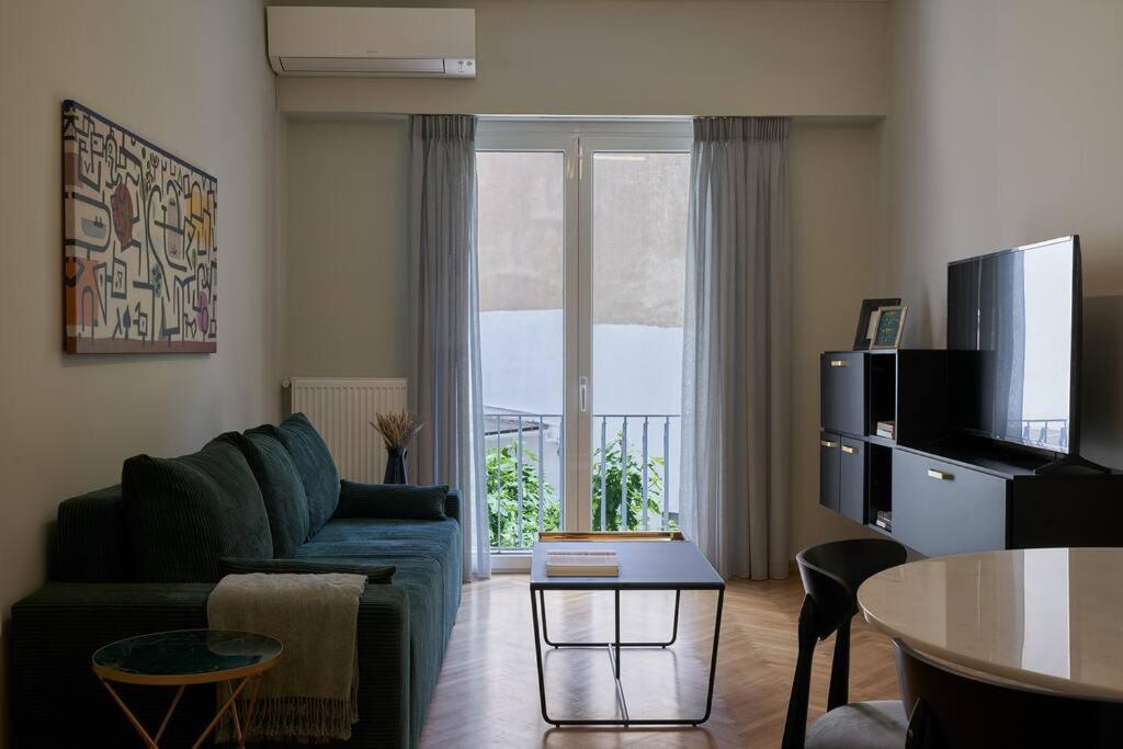 Apartamento Little Gem: Modern Urban Retreat Atenas Exterior foto
