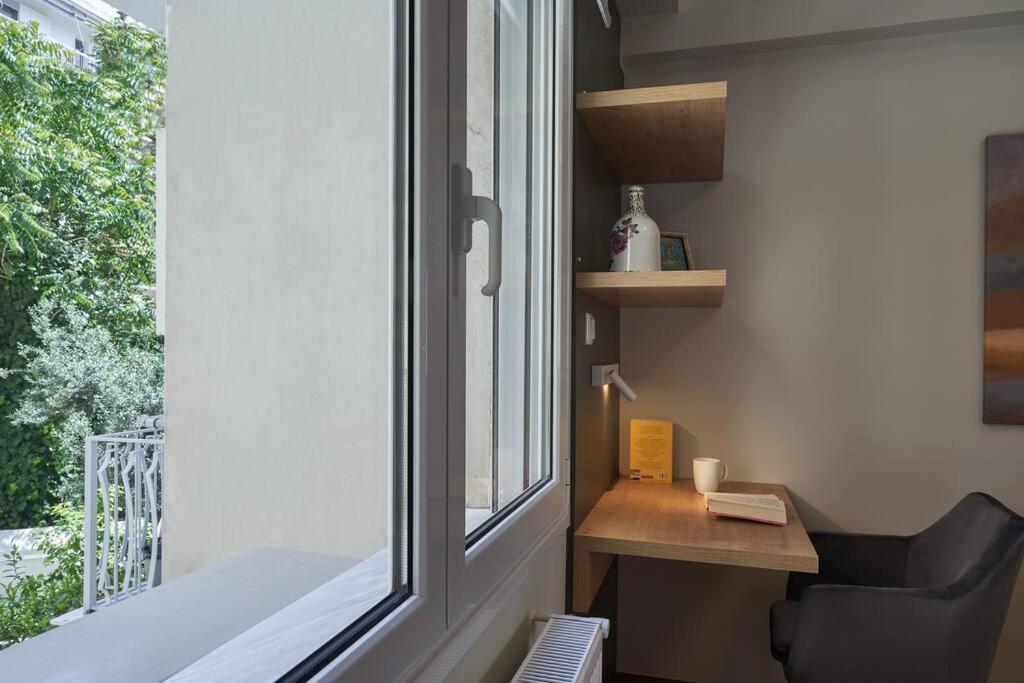 Apartamento Little Gem: Modern Urban Retreat Atenas Exterior foto